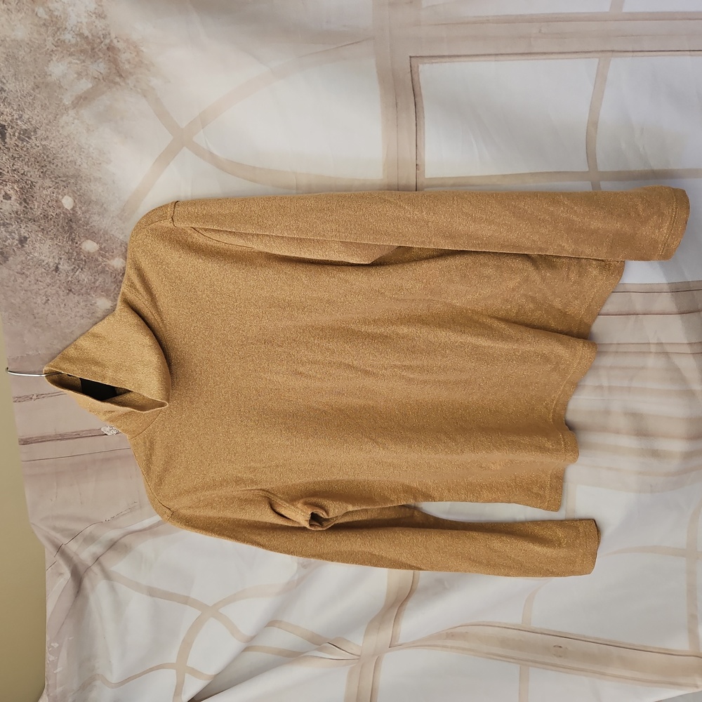 Gold shimmer turtle neck sz Med